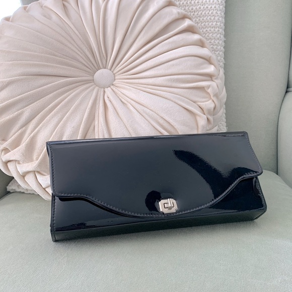 Handbags - 1960s - Patent Leather clutch